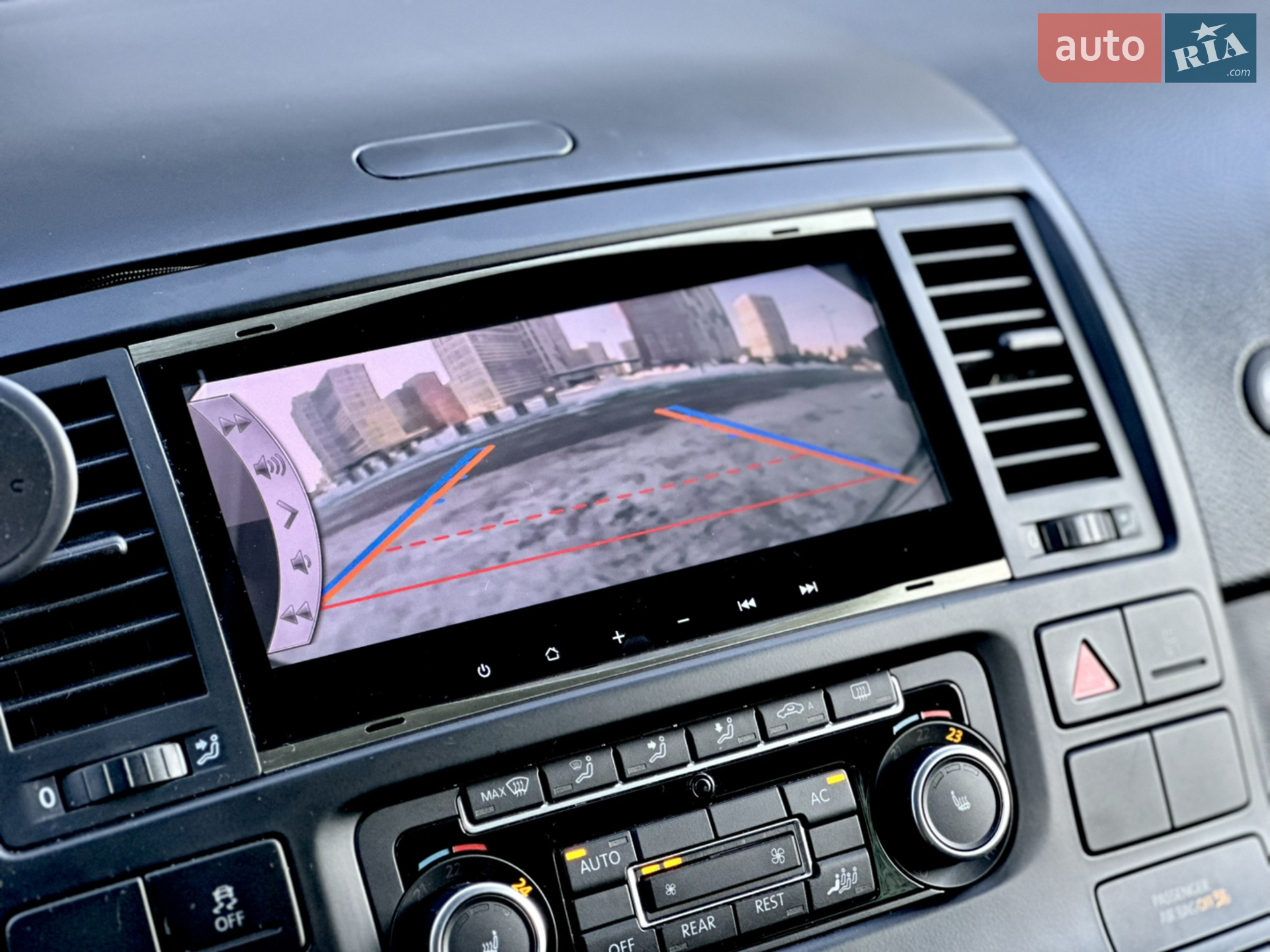 2011 Volkswagen Multivan - мініатюра 29