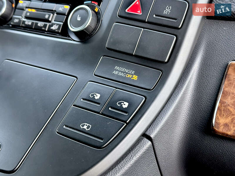 Минивэн Volkswagen Multivan 2011 в Киеве
