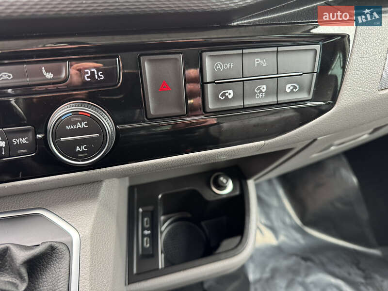 Минивэн Volkswagen Multivan 2020 в Луцке