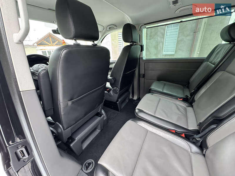 Минивэн Volkswagen Multivan 2020 в Луцке