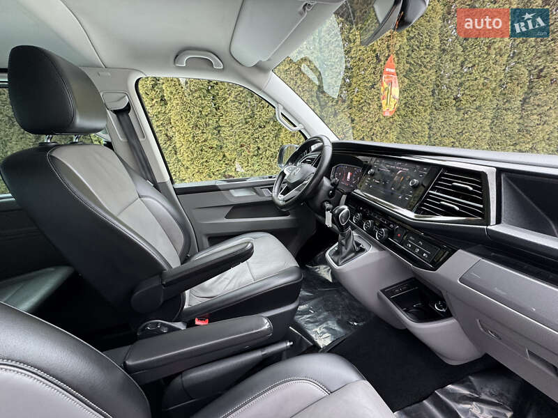 Минивэн Volkswagen Multivan 2020 в Луцке