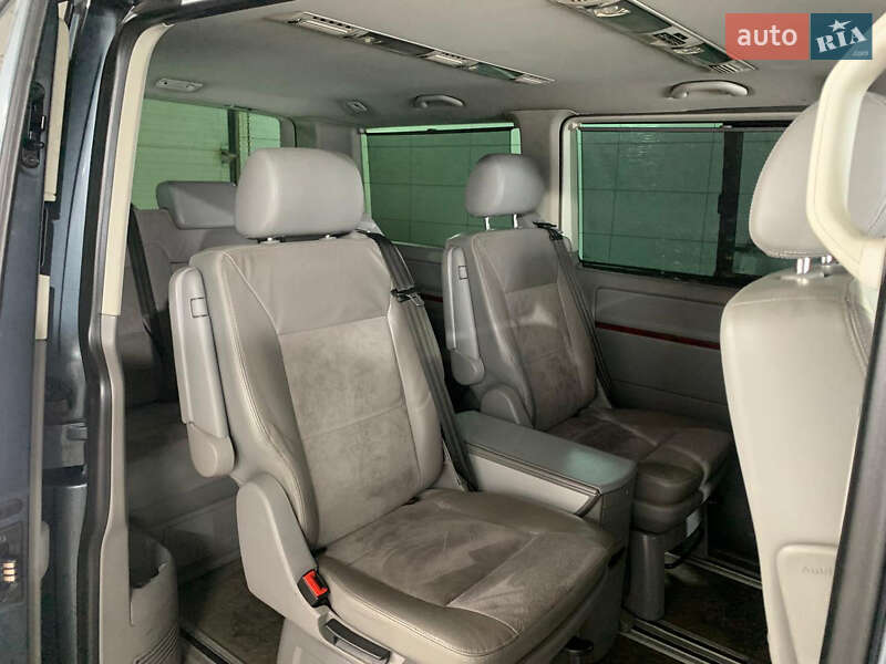 Минивэн Volkswagen Multivan 2008 в Киеве