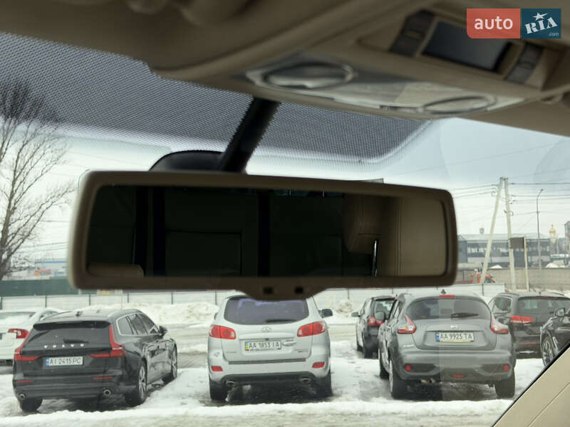 Минивэн Volkswagen Multivan 2014 в Киеве