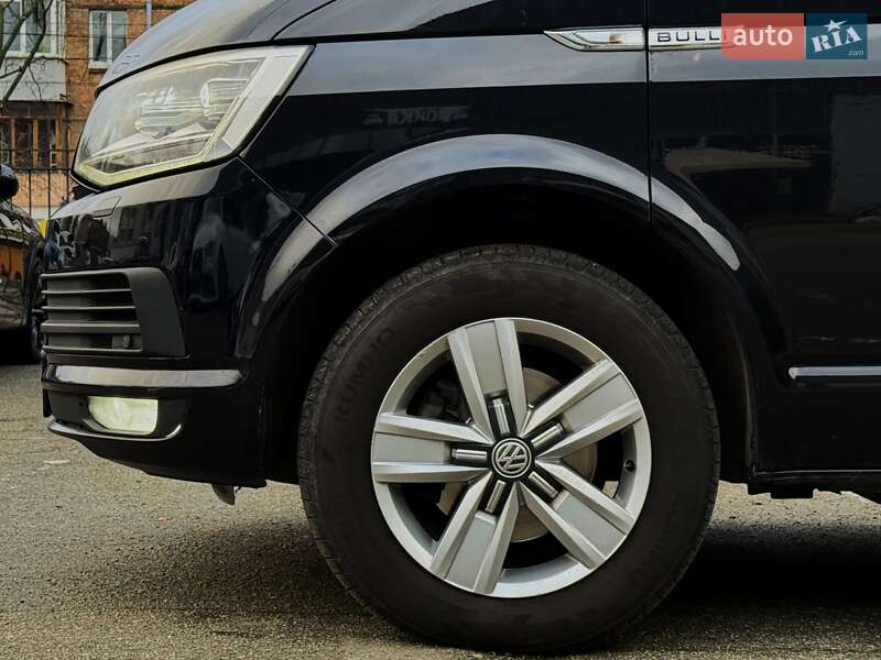 Минивэн Volkswagen Multivan 2018 в Киеве