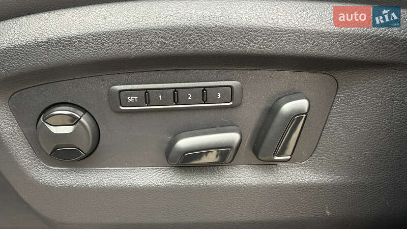 Минивэн Volkswagen Multivan 2020 в Киеве