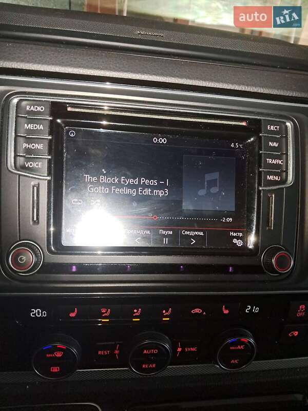 Минивэн Volkswagen Multivan 2016 в Хусте фото 31 Минивэн Volkswagen Multivan 2016 в Хусте