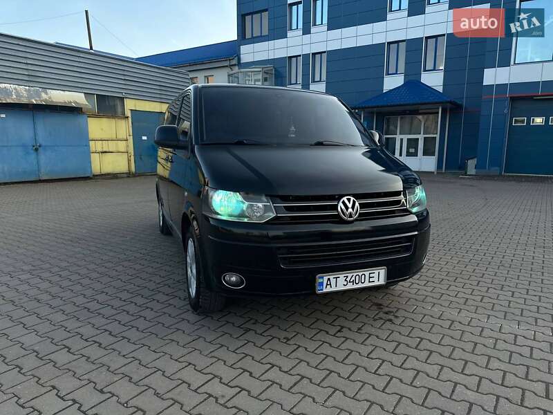 Минивэн Volkswagen Multivan 2011 в Ивано-Франковске