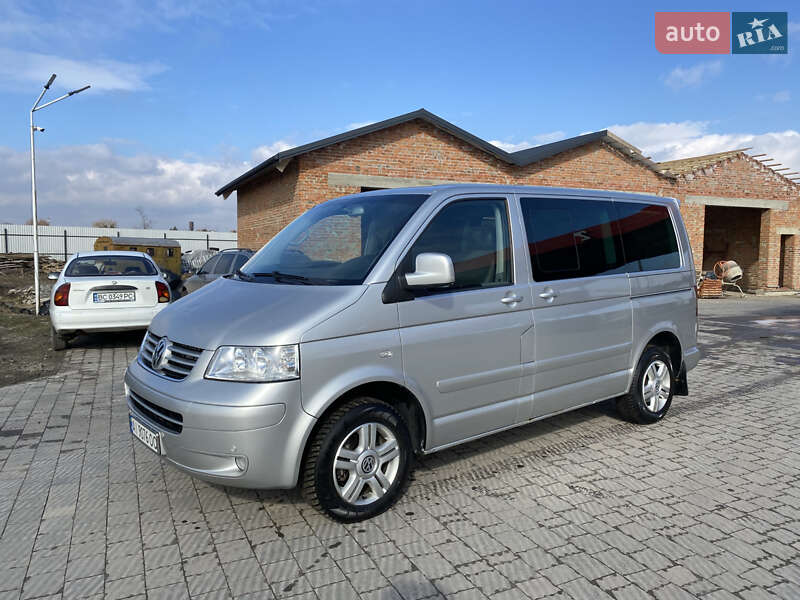 Минивэн Volkswagen Multivan 2006 в Львове