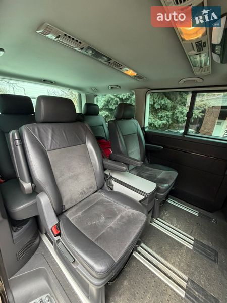 Мінівен Volkswagen Multivan 2015 в Києві
