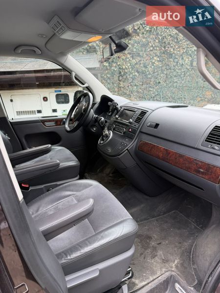 Мінівен Volkswagen Multivan 2015 в Києві