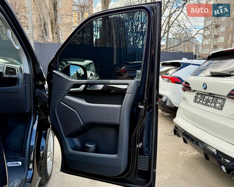 Минивэн Volkswagen Multivan 2019 в Киеве