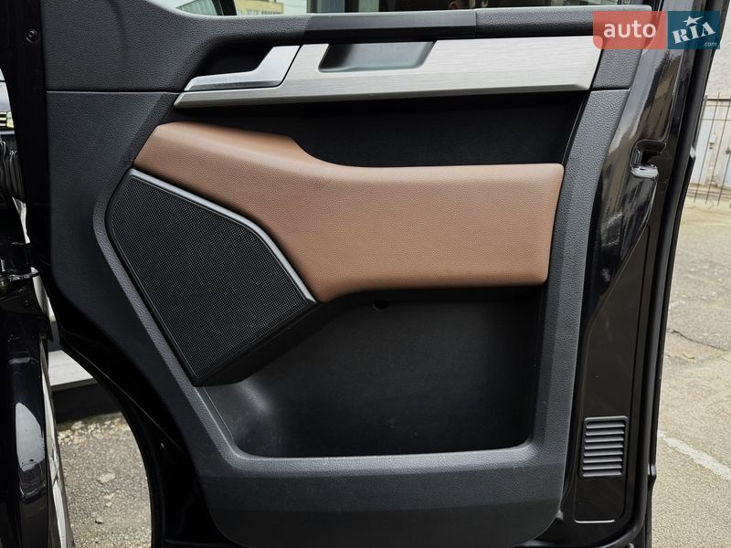 Минивэн Volkswagen Multivan 2018 в Киеве