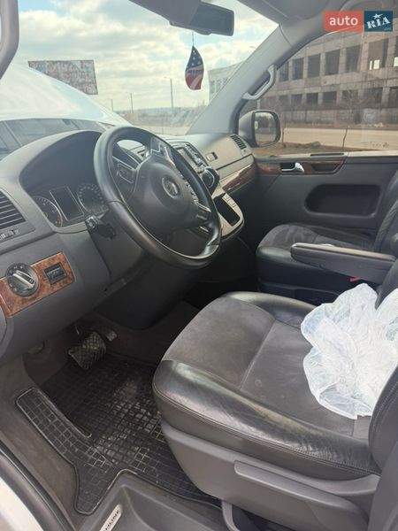 Минивэн Volkswagen Multivan 2011 в Кропивницком