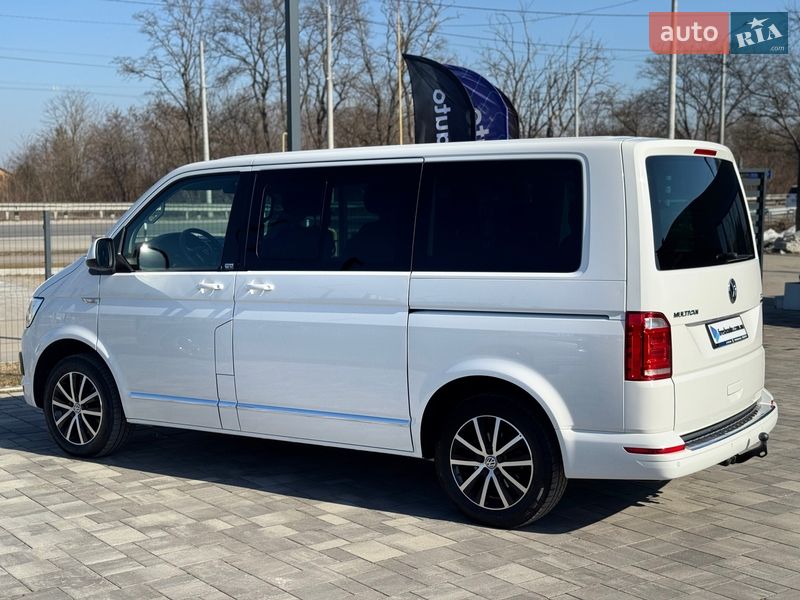 Минивэн Volkswagen Multivan 2017 в Ровно