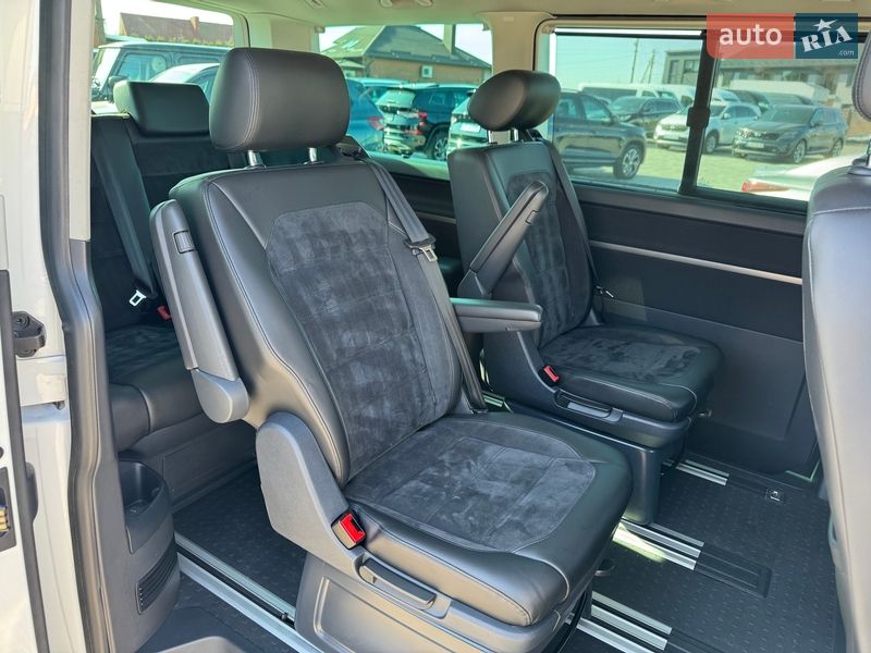 Минивэн Volkswagen Multivan 2017 в Ровно
