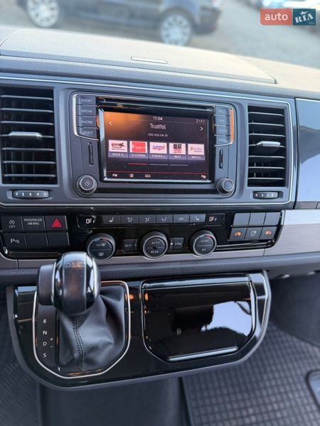 Минивэн Volkswagen Multivan 2018 в Иршаве