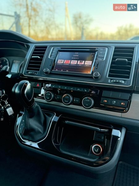 Минивэн Volkswagen Multivan 2018 в Иршаве