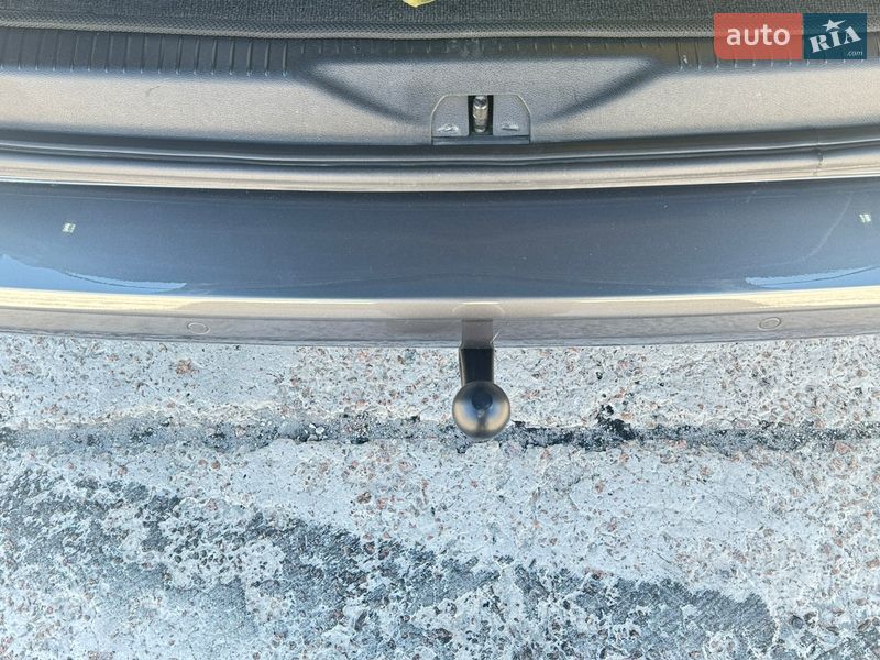 Минивэн Volkswagen Multivan 2016 в Киеве