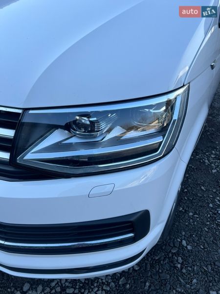 Минивэн Volkswagen Multivan 2017 в Ровно