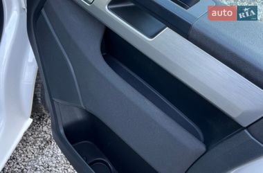 Минивэн Volkswagen Multivan 2017 в Ровно