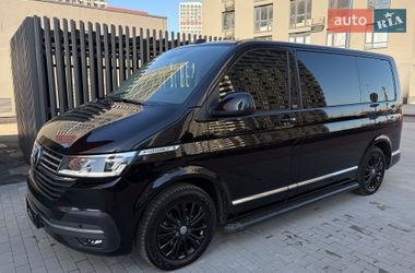 Минивэн Volkswagen Multivan 2021 в Киеве