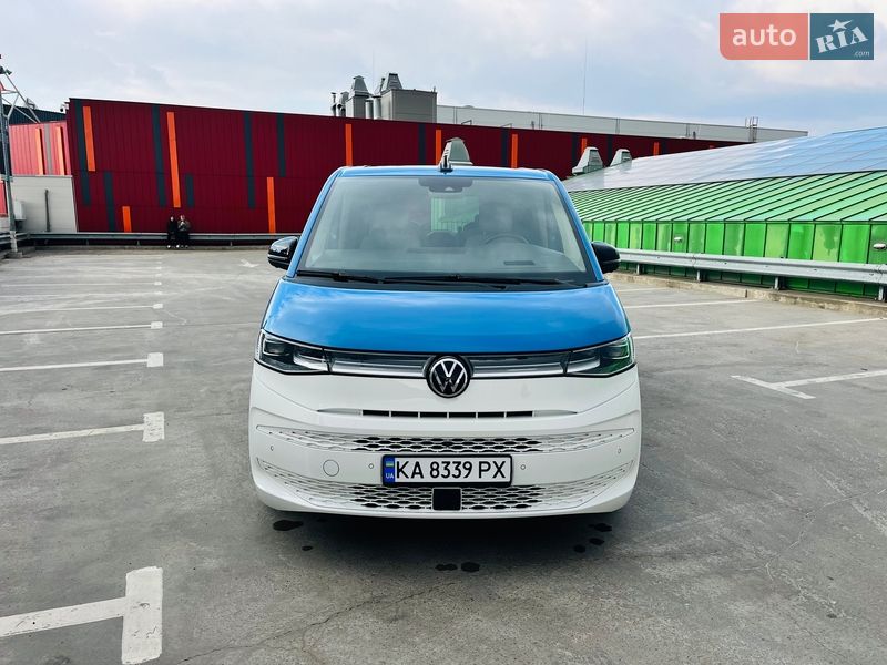 Минивэн Volkswagen Multivan 2023 в Киеве