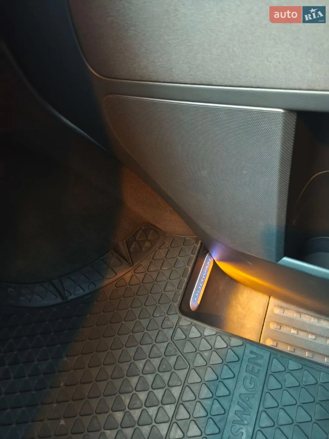 2010 Volkswagen Multivan - мініатюра 18