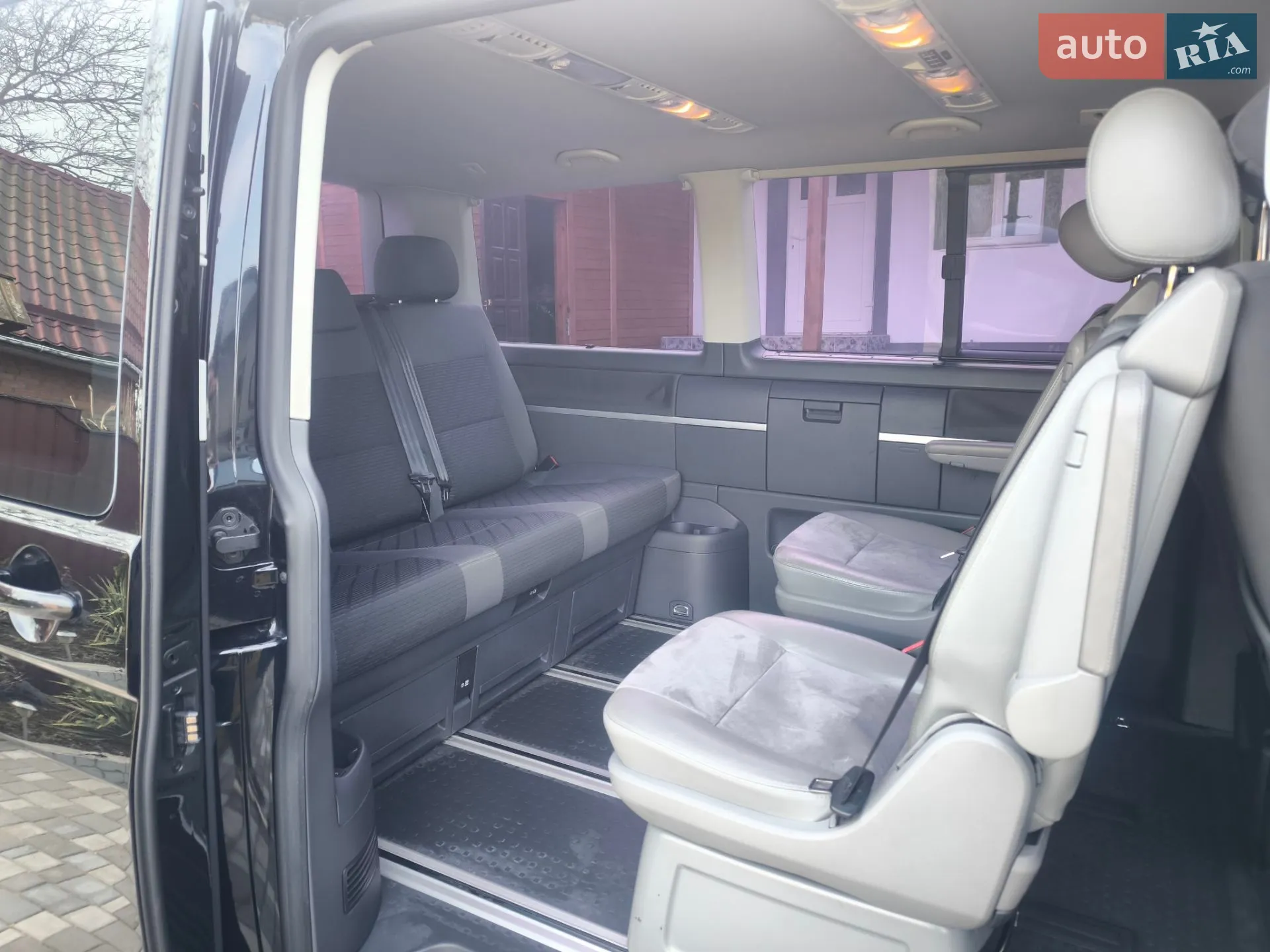 2010 Volkswagen Multivan - мініатюра 30