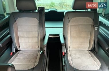 Минивэн Volkswagen Multivan 2023 в Киеве