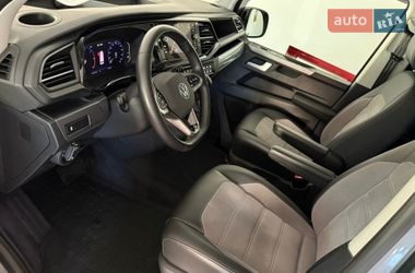 Минивэн Volkswagen Multivan 2023 в Киеве
