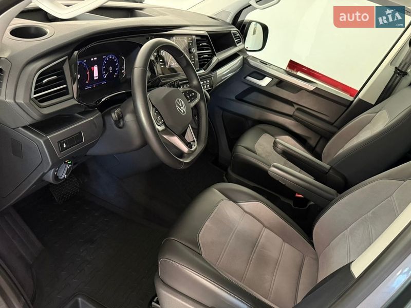 Минивэн Volkswagen Multivan 2023 в Киеве