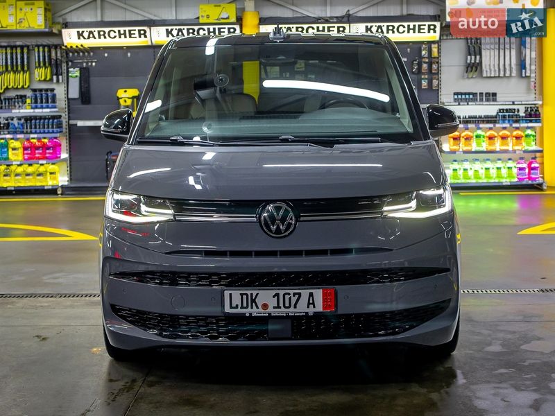 Минивэн Volkswagen Multivan 2022 в Черновцах