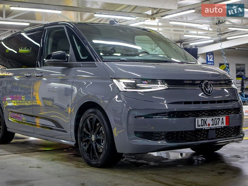 Минивэн Volkswagen Multivan 2022 в Черновцах