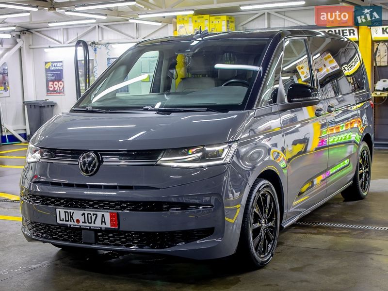 Минивэн Volkswagen Multivan 2022 в Черновцах