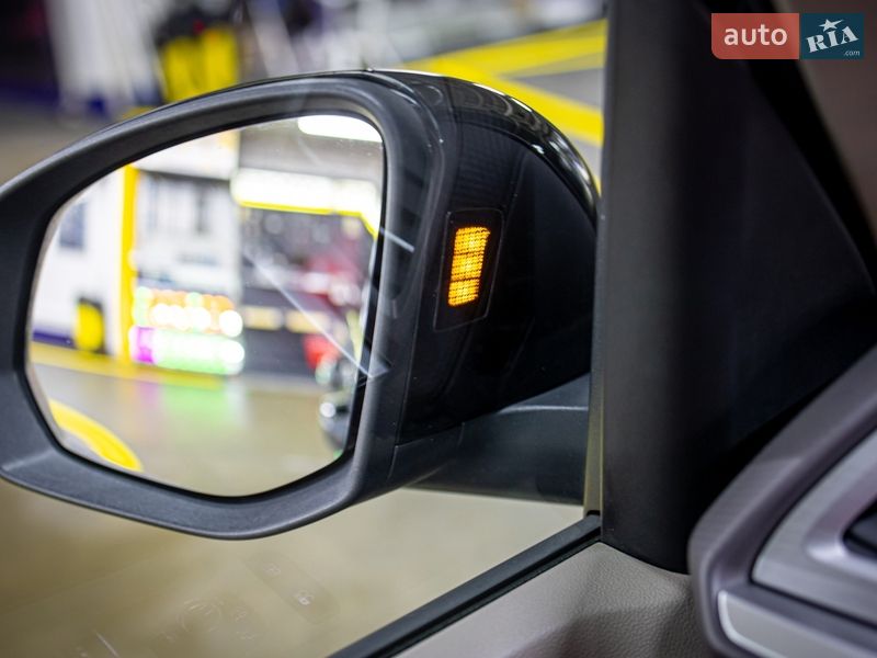 Минивэн Volkswagen Multivan 2022 в Черновцах