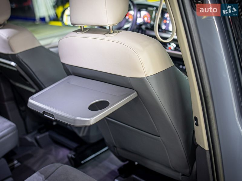 Минивэн Volkswagen Multivan 2022 в Черновцах