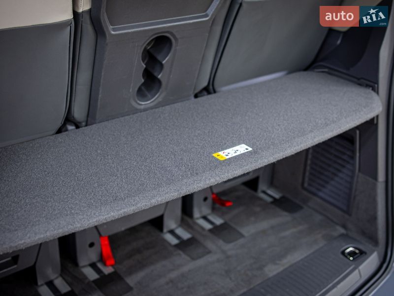 Минивэн Volkswagen Multivan 2022 в Черновцах