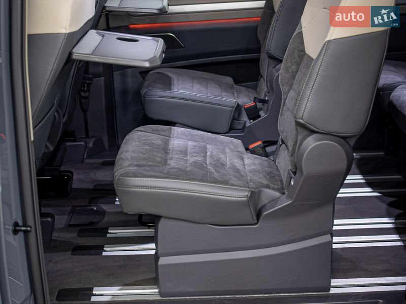 Минивэн Volkswagen Multivan 2022 в Черновцах