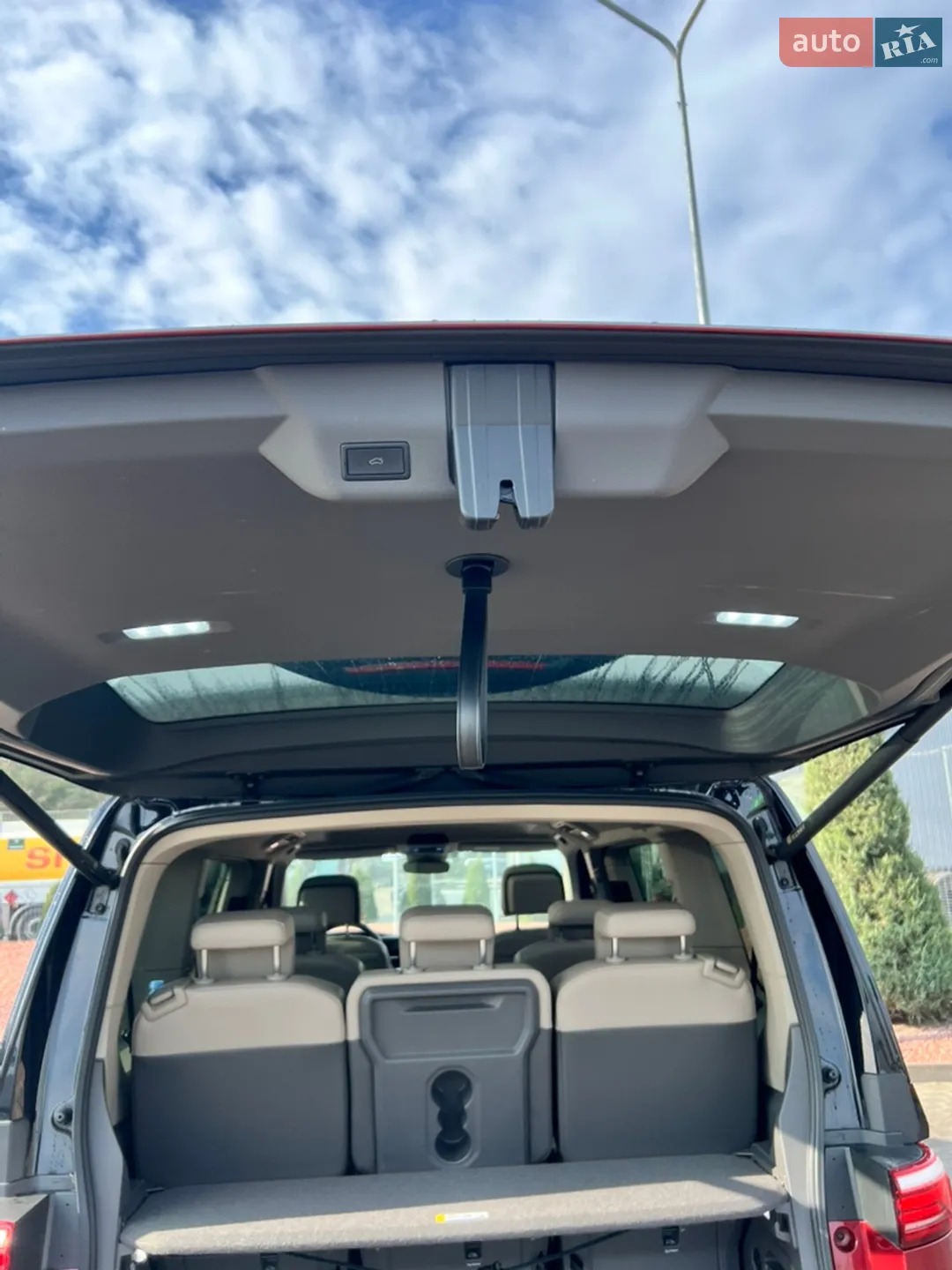 2021 Volkswagen Multivan - мініатюра 21