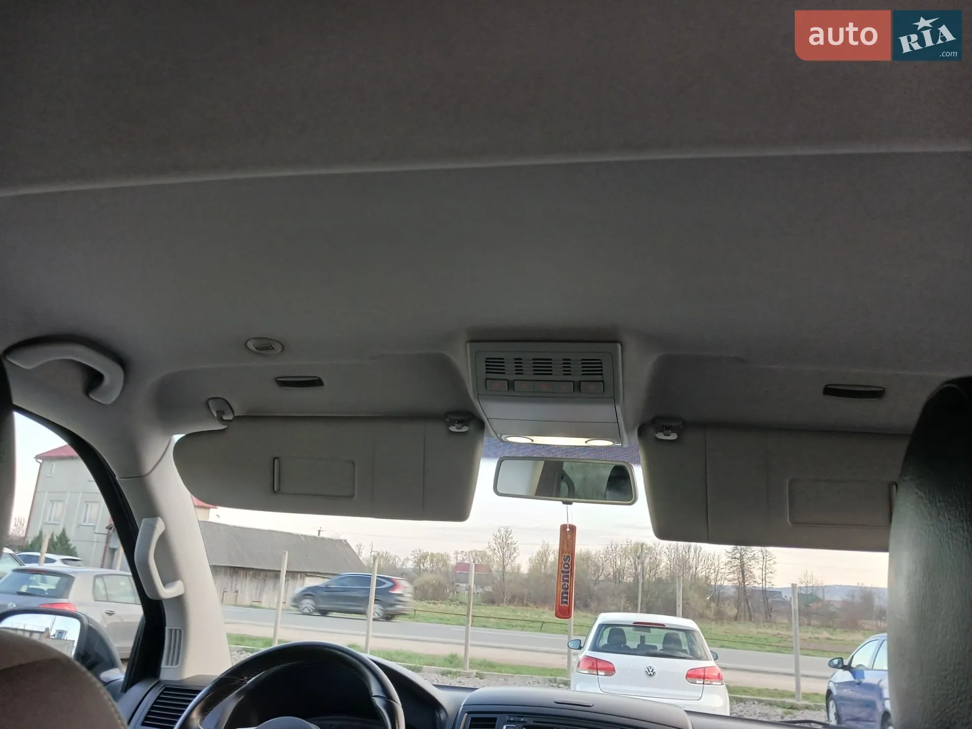 2011 Volkswagen Multivan - мініатюра 32