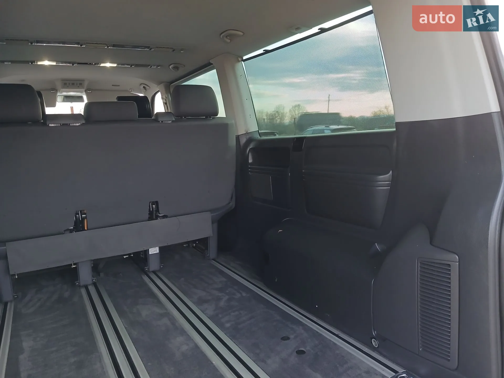 2011 Volkswagen Multivan - мініатюра 36