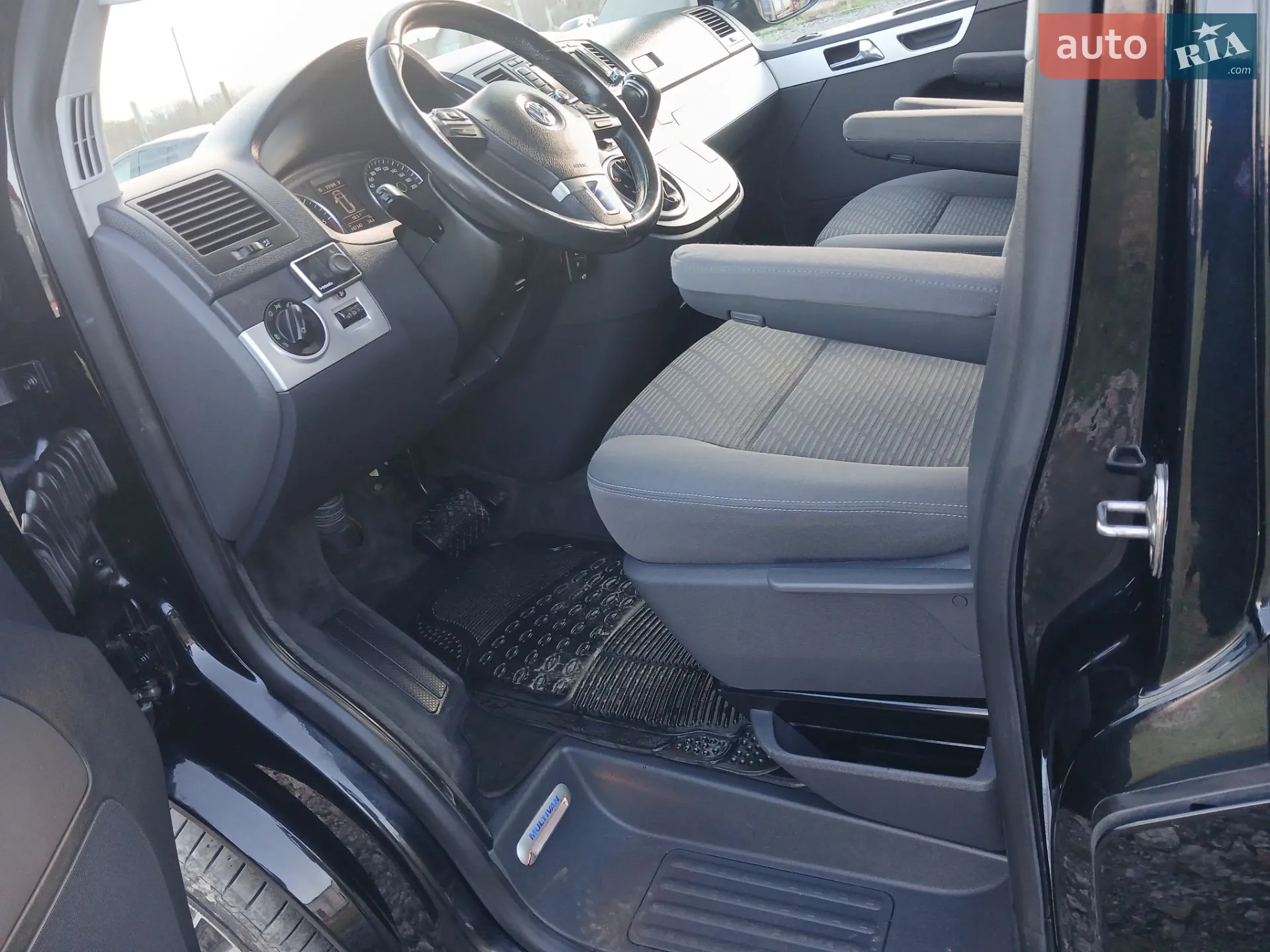 2011 Volkswagen Multivan - мініатюра 47