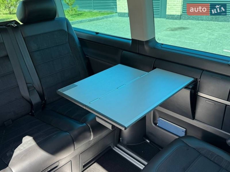 Мінівен Volkswagen Multivan 2016 в Хмельницькому