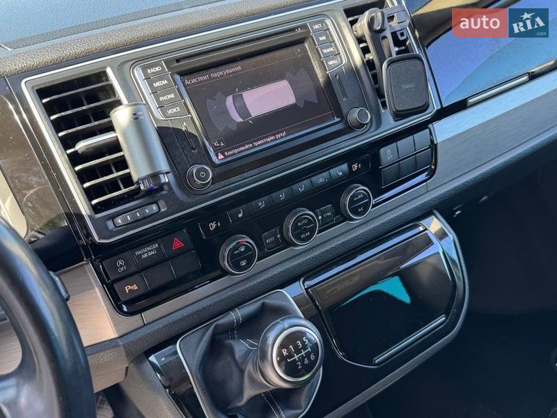 Мінівен Volkswagen Multivan 2016 в Хмельницькому