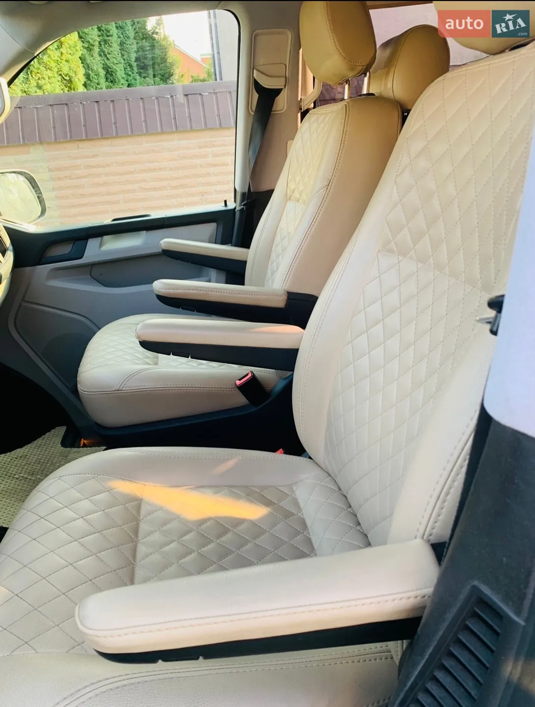 2016 Volkswagen Multivan - мініатюра 24
