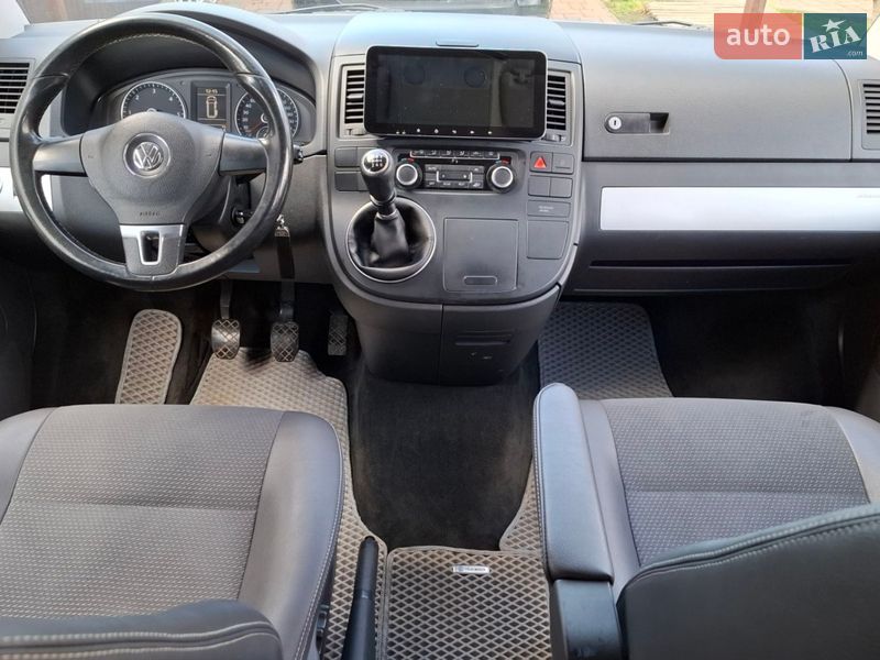 Минивэн Volkswagen Multivan 2011 в Киеве фото 19 Минивэн Volkswagen Multivan 2011 в Киеве