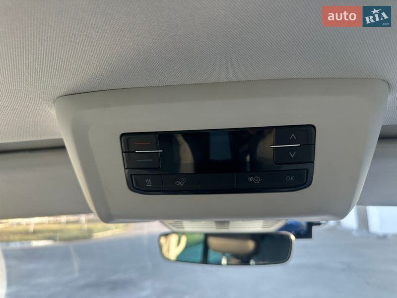 Минивэн Volkswagen Multivan 2024 в Киеве