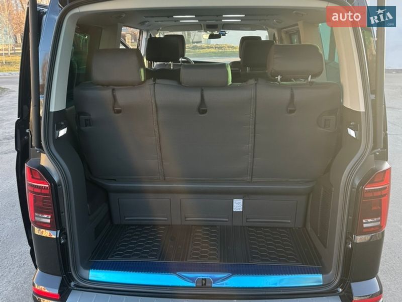 Минивэн Volkswagen Multivan 2024 в Киеве