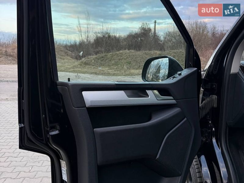 Мінівен Volkswagen Multivan 2016 в Луцьку