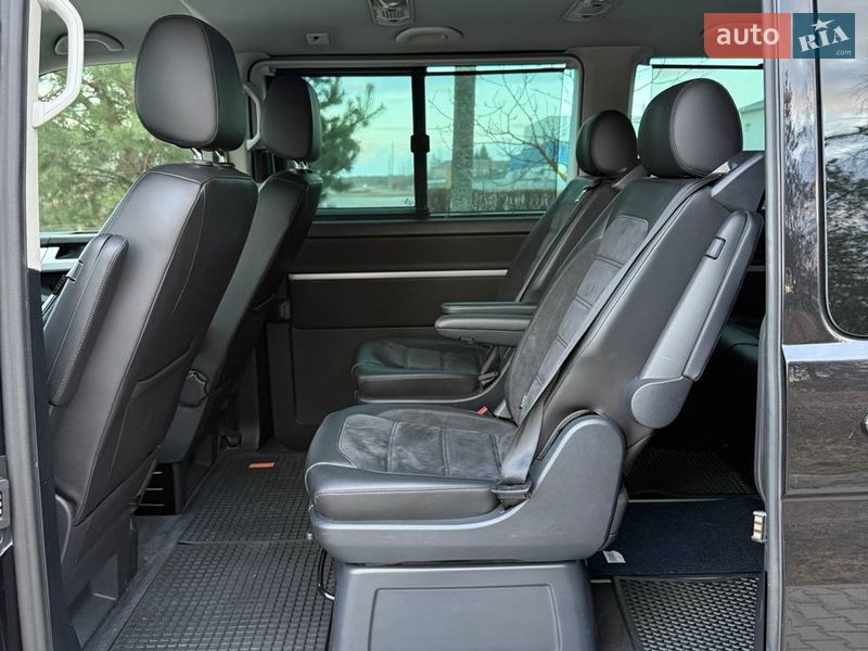 Мінівен Volkswagen Multivan 2016 в Луцьку